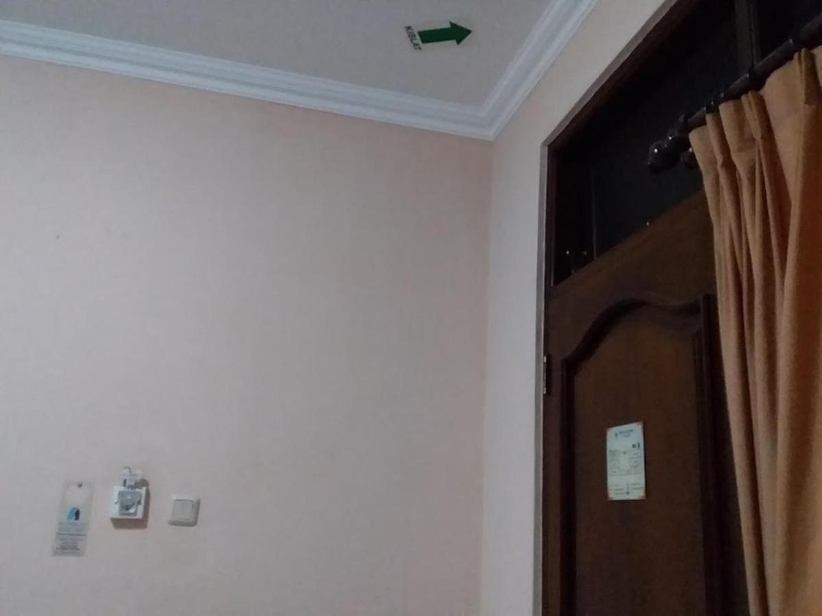 Malioboro Inn Hotel Yogyakarta Exteriör bild